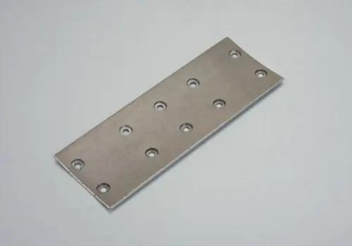 Cad iad na saintréithe atá ag bushings saor ó ola d'ábhair éagsúla?